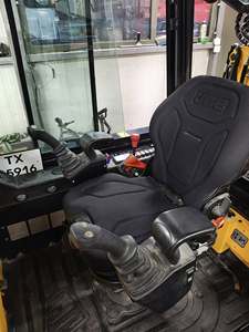 Retroexcavadora JCB 1CX 4x4 con ruedas – Excavadora compacta multifunción con motor diésel hidráulico para construcción - Product Image 6