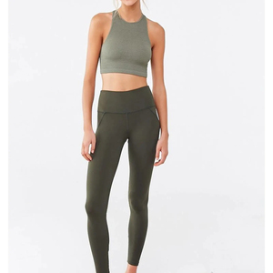 เสื้อครอปไซส์ใหญ่พิเศษสำหรับผู้หญิง, เสื้อครอปผ้าฝ้ายสีล้วนออกแบบโลโก้แขนสั้นไร้สาย - Product Image 3