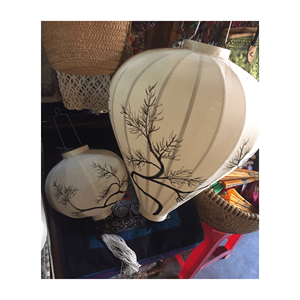 Precio razonable Hoi An Linternas de seda hechas a mano Linternas de otoño para decoración Festival Linternas de seda colgantes de 99 Gold Data - Product Image 1