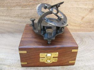 Calvin Handicrafts "Brújula náutica vintage Brújula de latón Brújula de reloj de sol magnética direccional vintage - Product Image 6