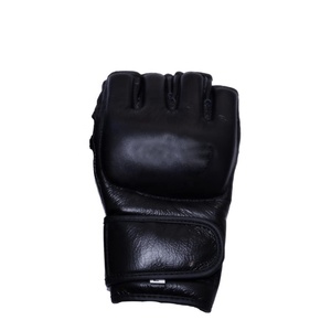 Guantes de MMA Profesionales para Hombre, de Media Palma, con Logotipo Personalizado, Material Suave de Cuero, Color Negro, en Oferta - Product Image 3