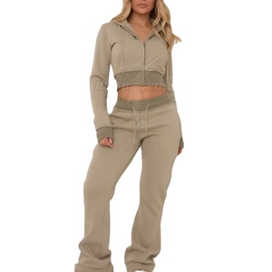 Ensemble 2 pièces hiver femme : sweat à capuche court uni et pantalon de survêtement décontracté style streetwear, épaules tombantes, 100% coton respirant et séchage rapide - Product Image 1