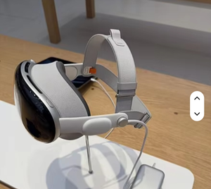 CHART TOPPING Vision Pro 512GB M 21W prêt à être expédié - Product Image 1