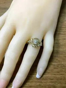 Bague de fiançailles vintage en argent 925 avec moissanite ronde de 1,70 ct, sertie à griffes, plaquée or rose, pour mariage - Product Image 4