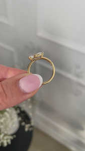 เครื่องประดับทองสีเหลืองล้วน18K ดีไซน์แบบมินิมอลแหวนเพชรประดับเม็ดเล็กๆที่มีเอกลักษณ์สำหรับผู้หญิงขายส่ง - Product Image 5