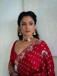 ผ้าไหมกากีแบบดั้งเดิม ลายบันดานี พร้อมงานปักกอต้าปาตติทำมือ ผ้าส่าหรีแบบดั้งเดิมที่สมบูรณ์แบบสำหรับงานแต่งงาน งานเทศกาล และงานเลี้ยง - Product Image 2