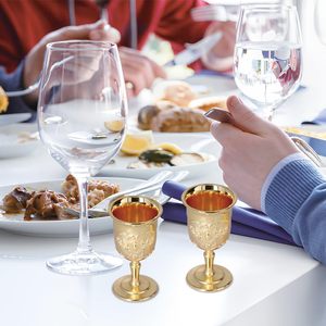 Calice en métal artisanal écologique, gobelet à vin moderne et coupe à liqueur avec capacité pour la maison et le bar - Product Image 3