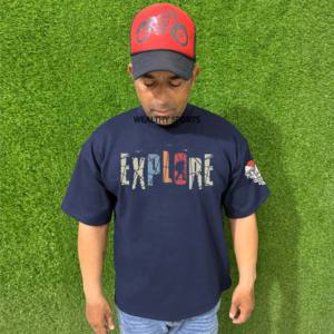 เสื้อยืดฮิปฮอปไซส์ใหญ่พิเศษสำหรับผู้ชาย พิมพ์ลายโลโก้ด้านหน้า คุณภาพสูง ผ้าฝ้าย 100% ทรงหลวม แห้งเร็ว ระบายอากาศได้ดี - Product Image 3