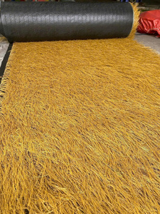 Choix intelligent de toiture: Rouleaux d'herbe de chaume artificielle rentables avec garantie prolongée pour les projets. - Product Image 3