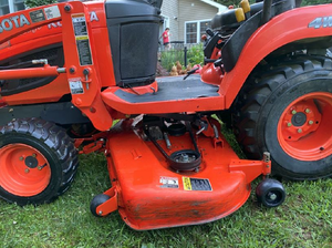 Tractor Agrícola BX2360 de 24HP 2WD Nuevo/Usado Original con Transmisión Automática y Accesorios - Product Image 3