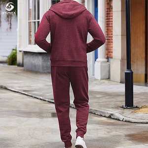 Conjunto de Sudadera con Capucha y Pantalones Deportivos de Dos Piezas para Hombre y Mujer, Tejido para Invierno, Personalizable al por Mayor - Product Image 4
