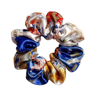 ของขวัญร้านเสริมสวยส่งเสริมการขายโลโก้พิมพ์แบบกําหนดเองผ้าไหมผม Scrunchies - Product Image 1