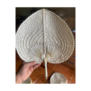 Ventiladores de mano de hoja de palma al por mayor | Fábrica directa de Vietnam | Bajo MOQ Entrega global rápida - Product Image 3