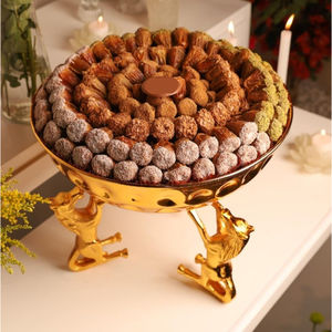 Cuenco de chocolate chapado en oro de lujo con diseño único decorativo Cuenco de material Meta Perfecto para regalos y ocasiones especiales - Product Image 4