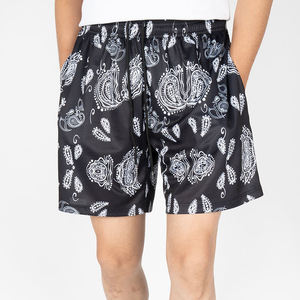 Vente en gros de shorts de sport décontractés pour hommes, streetwear personnalisé, bandana en polyester respirant à imprimé graphique, service OEM disponible - Product Image 5
