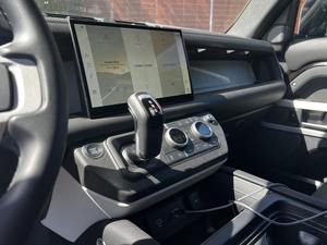 SUV 2024 Usado con Volante a la Izquierda, 110 X-Dynamic, 50001-75000 Millas, 150-200 CV, Sin Accidentes y Listo para Enviar - Product Image 4