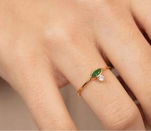 Bague en or émeraude de haute qualité avec placage argent et perle d'eau douce pour femmes Prix pour les occasions de mariage et de fête - Product Image 2