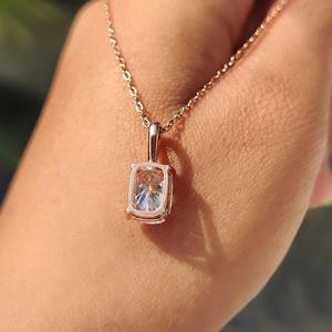 Colgante Solitario de Diamante Cultivado en Laboratorio con Corte Cojín de 2.00 Quilates Certificado por IGI, Engaste de Garra, Chapado en Oro 10K/14K/PT950/S925 - Product Image 5