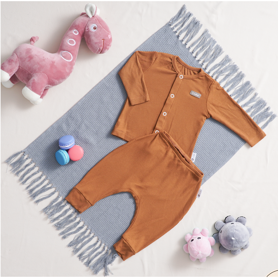 Air-cool Knitwear fabric Vietnam Unisex Newborn Set with a CF button placket long sleeve top & elastic waist pants