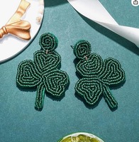 Vente en gros de boucles d'oreilles en perles avec chapeau pop-up Saint Patricks Boucles d'oreilles en perles de rocaille pour femmes multicolores