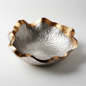 ชามช็อคโกแลตผลไม้สีทองสำหรับตกแต่งวันที่หรูหราสำหรับการรับประทานอาหาร - Product Image 2