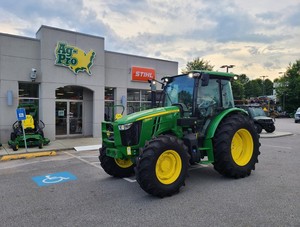 Tractor Agrícola John Deere 5095M, 100HP, 4WD, Rueda Verde para Motor, Transmisión Automática, Alta Productividad, Larga Vida Útil - Product Image 3