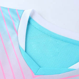 Venta al por mayor 100% poliéster transpirable ropa de fútbol personalizado OEM uniformes de entrenamiento de fútbol uniformes en blanco para jugadores de fútbol - Product Image 3