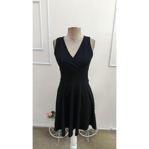 Vestido Corto de Crepé Brillante con Cuello Cruzado y Sin Mangas para Mujer, 34619 - Negro - Product Image 4
