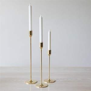 Bougeoir en métal forgé fait à la main avec une texture unique et un design personnalisé pour des thèmes rustiques ou gothiques - Product Image 1