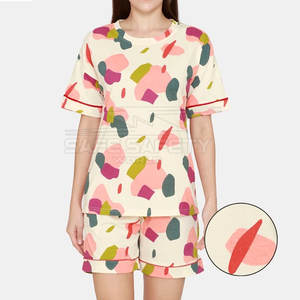 Vente en gros Mode décontractée Ensemble chemise et short deux pièces pour femmes Ensemble d'été pour dames Offre spéciale Twin Set - Product Image 2