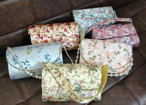 กระเป๋าผ้าปักมือทองเหลืองประดับมุก กันน้ำและเป็นมิตรกับสิ่งแวดล้อม กระเป๋าถือทันสมัยสำหรับแบรนด์แฟชั่น - Product Image 5