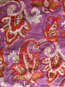 Tela de Algodón Estampada a Mano con Base Morada, Diseño Floral Paisley Rojo y Mostaza |   Textil Étnico Indio - Product Image 4