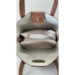 Borsa a tracolla morbida da donna in vera pelle - Art. 26001-Fabbricato in Italia" - Product Image 6