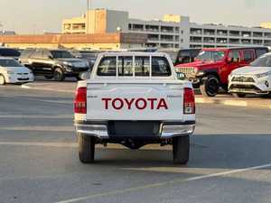 NUEVA TOYOTA HILUX 2026, CABINA SENCILLA DLX, MOTOR DIÉSEL TURBO DE 2.4L, TECHO SOLAR PANORÁMICO, 2 PUERTAS, TRANSMISIÓN MANUAL - Product Image 6