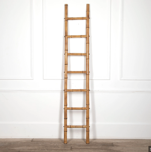 Venta a granel Escalera de bambú de alta calidad para colgar ropa en el baño Estilo de lujo Diseño ecológico duradero - Product Image 4