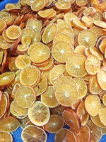 Tranches d'orange séchées très demandées pour le thé et la décoration – Prix usine – Fournisseur en gros d'orange déshydratée sucrée du Vietnam