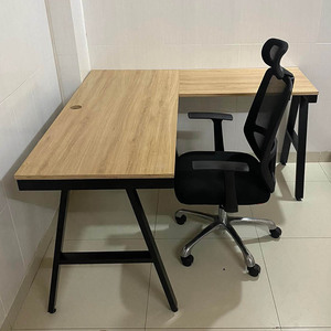 Escritorio para Juegos en Forma de L Aconcept HBAC042 de 140 cm, Tablero Principal de Madera Contrachapada, Plegable, con Diseño Simple y Características de Almacenamiento Metálico - Product Image 6
