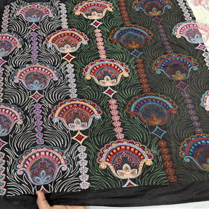 Tela de Algodón Bordada con Encaje Floral para Vestidos, Camisas, Prendas de Vestir y Decoración del Hogar, Venta al por Mayor - Product Image 1