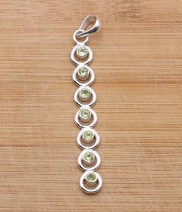 Péridot vert couleur pendentif pierre précieuse 925 pendentif en argent Sterling parfait cadeau de mariage 925 bijoux estampillés à la main - Product Image 3