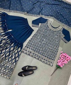 ชุดอาบายะห์มุสลิม สไตล์เรียบง่ายสำหรับวันหยุด ผ้าโพลีเอสเตอร์ ทรงเอไลน์ยาวกรอมพื้น สำเร็จรูป ชุดสตรี ตัดเย็บอย่างดี สวยสง่า - Product Image 3