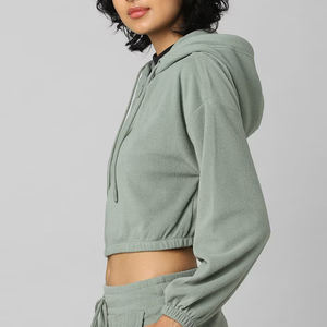 Chaqueta deportiva de manga larga con estampado bordado para mujer, OEM diseño personalizado, Sudadera corta con cremallera completa, sudadera deportiva de talla grande, transpirable y lavada - Product Image 2