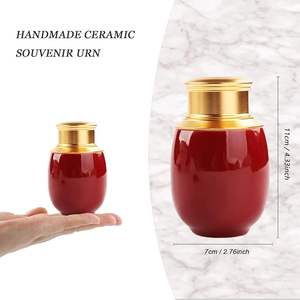 Mini urne en céramique faite à la main pour cendres humaines et animales petits souvenirs de crémation décoratifs en métal - Product Image 1