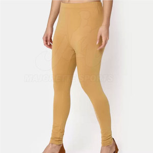 Leggings pour femmes au design élégant pour le yoga et la gym, leggings extensibles pour femmes pour un style de vie actif - Product Image 2