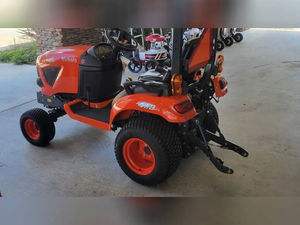 Kubota BX Série 1880 Tracteur à roues diesel compact 4WD d'occasion pour l'aménagement paysager et l'agriculture - Product Image 5