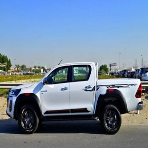 HiLux SR5 2024 LHD 6SPEED AUTO d'occasion - Product Image 1