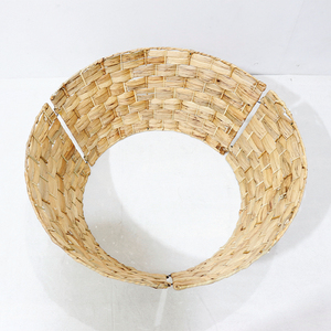 Base para Árbol de Navidad Tejida a Mano con Jacinto de Agua Natural Ecológico de Artex Dong Thap - Product Image 3