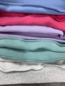 Kivotech Manufacture Sweat-shirt court élégant de qualité supérieure pour femmes conçu avec 100% de haute qualité - Product Image 6