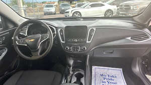 2023 C * hevrolet Malibu LT d'occasion - Product Image 2