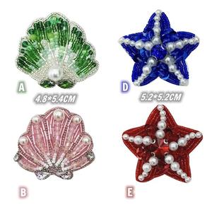 Broches à perles Broche de créateur faite à la main. Accessoires de haute qualité. Broche au design unique. Meilleur cadeau pour une fête prénatale. - Product Image 4