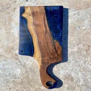 Planche à découper ronde en bois avec revêtement en résine transparente Conception ondulée Durable et facile à nettoyer pour une utilisation à domicile dans un restaurant d'hôtel - Product Image 5